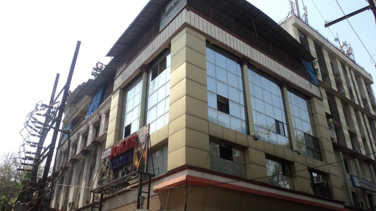 Girija Payyade Hotel Kalyān Exterior foto