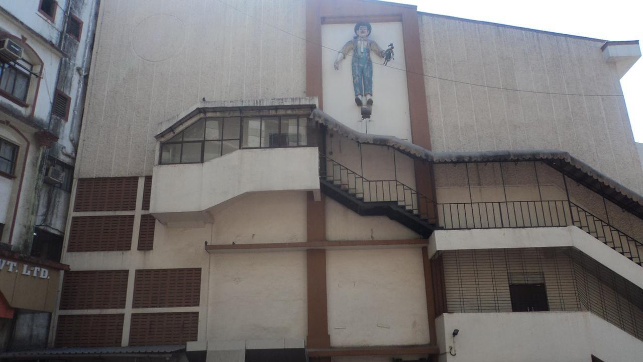 Girija Payyade Hotel Kalyān Exterior foto